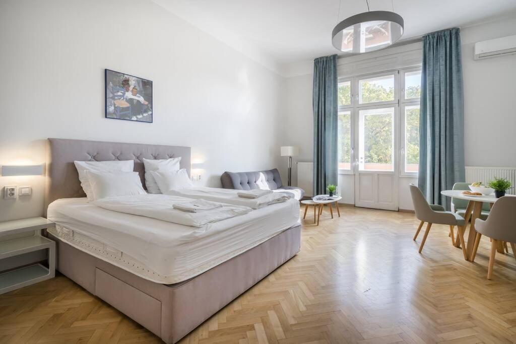 Klauzal Garden City Apartments Budapest Ngoại thất bức ảnh