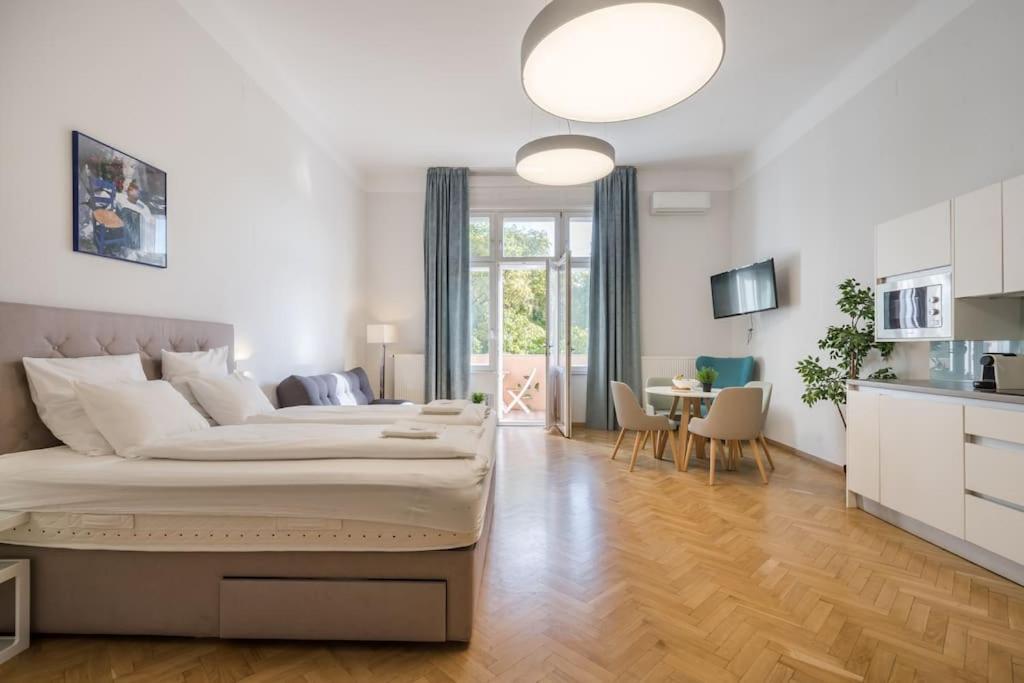 Klauzal Garden City Apartments Budapest Ngoại thất bức ảnh